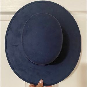 Melissa Cordobés Suede Wide Brim
